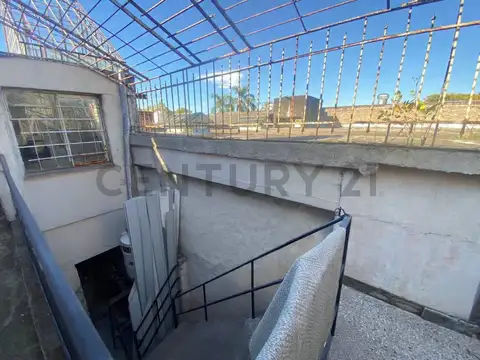 Venta Casa De 2 Plantas - 3 Dormitorios - Barrio Alvear - Rosario