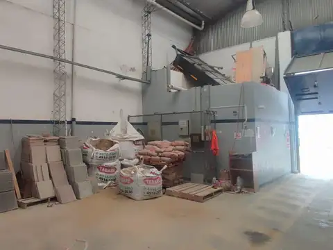 Galpon en Alquiler 8  mts Frente