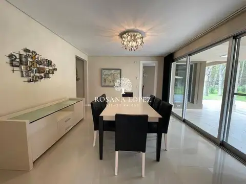 Casa Monoambiente con 4 baños