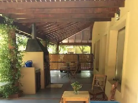 Casa en alquiler en El Recodo con Pileta