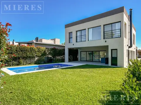 Casa en venta en Vila Marina I, Villanueva.