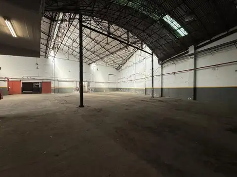 Galpon en Alquiler 84  mts Fondo