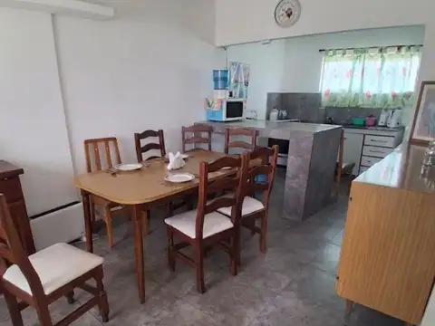 Casa 2 ambientes con 1 baño