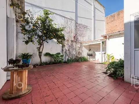 Chalet 5amb  + depto 3 amb Gascon 3200