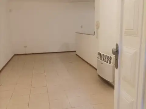 OVIDIO LAGOS 143 - DEPARTAMENTO DE PASILLO - DOS DORMITORIOS -