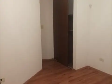 OVIDIO LAGOS 143 - DEPARTAMENTO DE PASILLO - DOS DORMITORIOS -