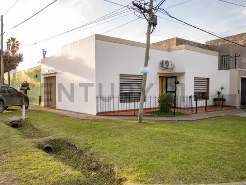69 esquina 136 2000, Piso 0