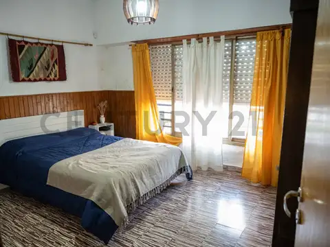 69 esquina 136 - CASA DE 2 DORMITORIOS EN VENTA - APTA CREDITO