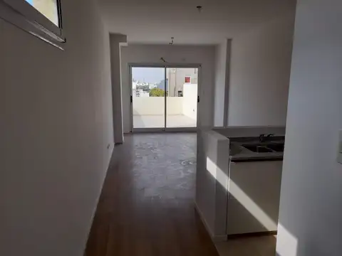 MONOAMBIENTE CON BALCON  TERRAZA A ESTRENAR 