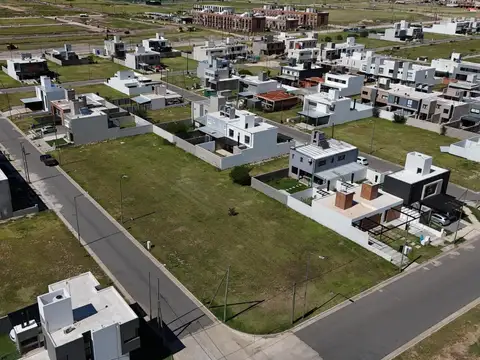 Lote Colinas de Manantiales