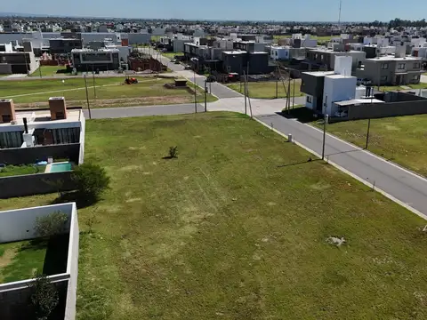 Terreno en Venta, FOS 1