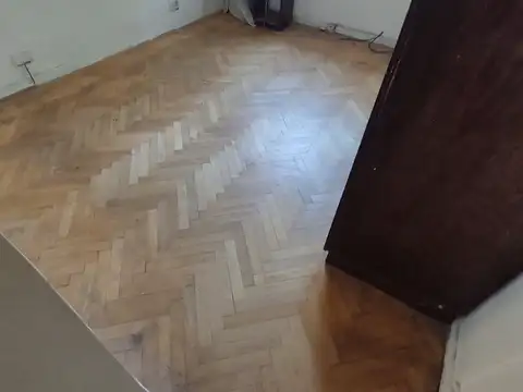 Charlone 600, Piso pb