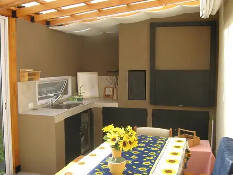 Casa en Venta en Haedo, USD 240.000