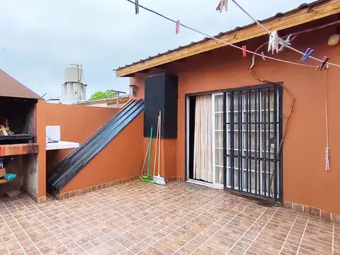 Depto Tipo Casa en Venta 60 años