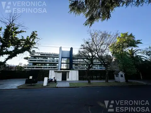 Presidente Victorino de la Plaza 291, 302