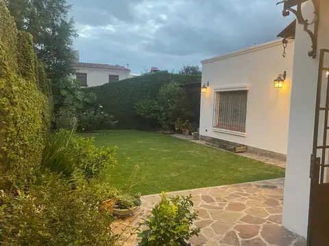 Casa en Alquiler de 3 dormitorios