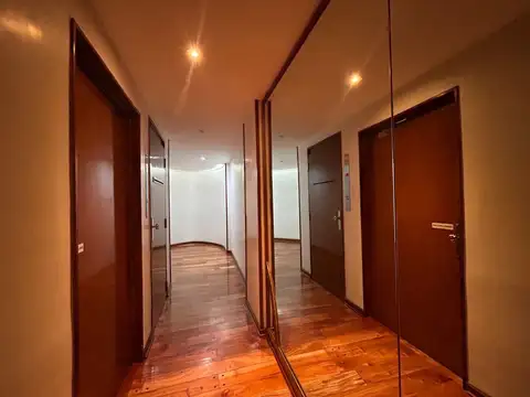 Departamento en Venta en Barrio Norte, USD 249.000