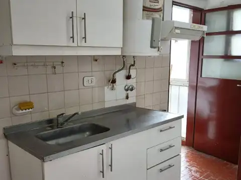 Departamento en Alquiler en Villa Santos Tesei, $ 490.000