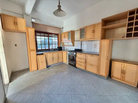 PH 3 AMBIENTES EN PRIMER PISO CON TERRAZA Y PARQUE EN SAN JUSTO