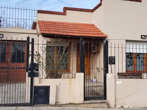 Venta Casa 3 ambientes Güemes 4600 San Carlos