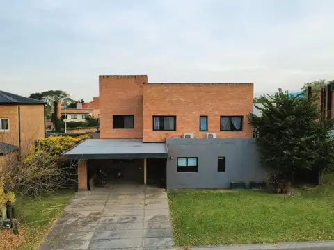 Casa en Venta en Azucena, USD 320.000