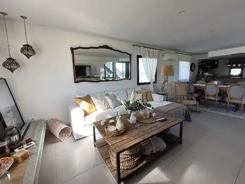 Barrancas De San Benito, Chapadmalal, Buenos Aires, Argentina.