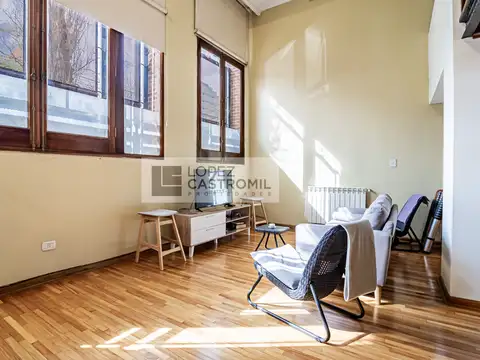 IMPECABLE DÚPLEX ESTILO CASA! Todo luz y sol! Vigilancia! Amenities! Apto Profesional! APTO CRÉDITO! ÚNICO! OPORT!