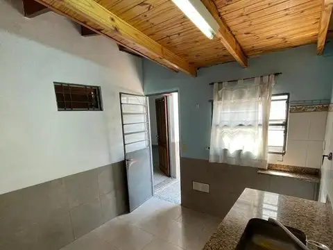 Depto Tipo Casa en Alquiler de 2 ambientes