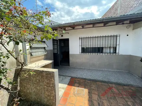 PH 2 AMBIENTES EN ALQUILER – SIN EXPENSAS – LOMAS DEL MIRADOR – EXCELENTE UBICACIÓN