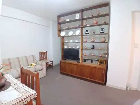 Montevideo 100, Piso 6