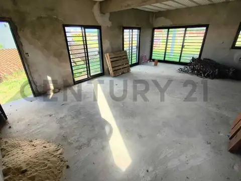 CASA 4 AMBIENTES A TERMINAR EN BARRIO PETION CHICO CAÑUELAS