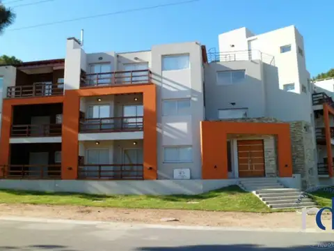 2162 -  Lobo de Mar Totoras U.F. 8