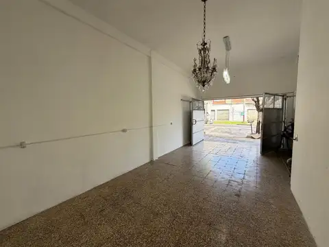 Local en Alquiler en Lanús, $ 650.000