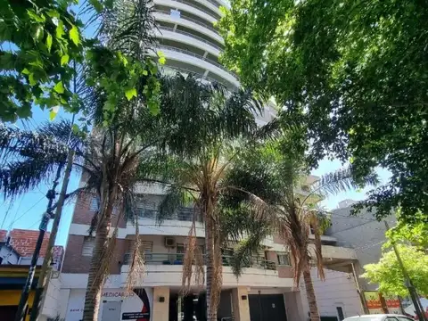 EN VENTA EN CASEROS SEMIPISO DE 5 AMBIENTES EN 10MO PISO - FICHA 10191