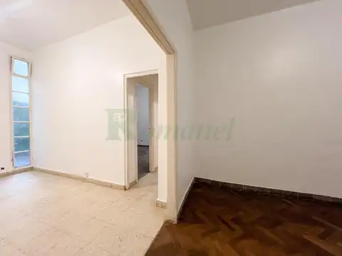 Thorne 423 , Piso PB