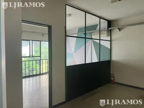 Oficina Monoambiente con 6 baños