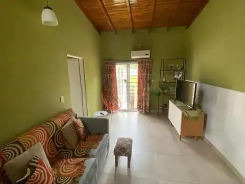 Casa en venta - 4 Dormitorios 2 Baños - Cocheras - 372Mts2 - Campana