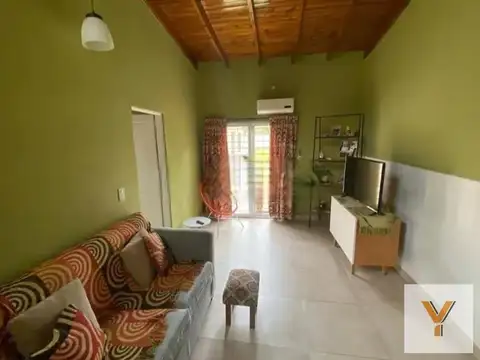 Casa en venta - 4 Dormitorios 2 Baños - Cocheras - 372Mts2 - Campana