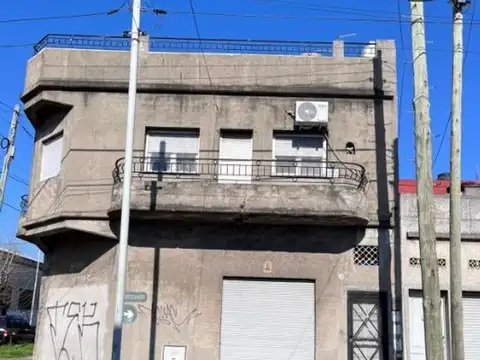 EXCELENTE ESQUINA EN VENTA ARREDONDO 5700 ESQ CONDARCO WILDE