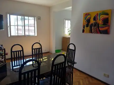 IDEAL INVERSOR  HERMOSO 3 AMBIENTES AL FRENTE C/ BALCON 