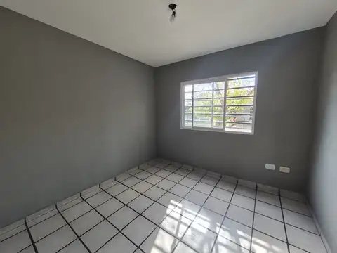 Departamento en Alquiler en San Antonio de Padua, $ 800.000