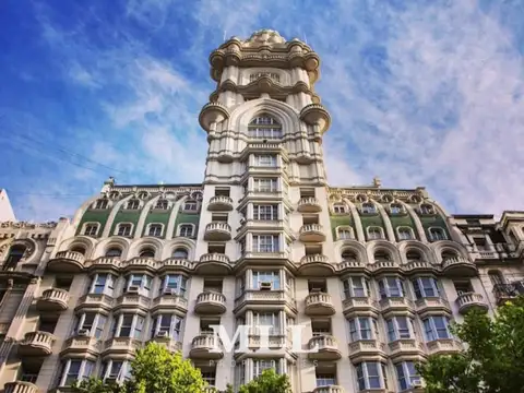 Gran oficina en el Palacio Barolo