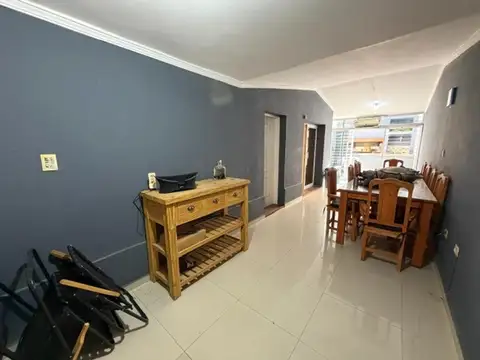 Casa en Alquiler con 1 cochera