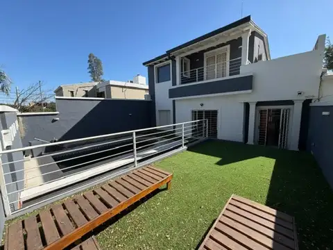 Casa en Alquiler en Parque Capital, $ 1.800.000