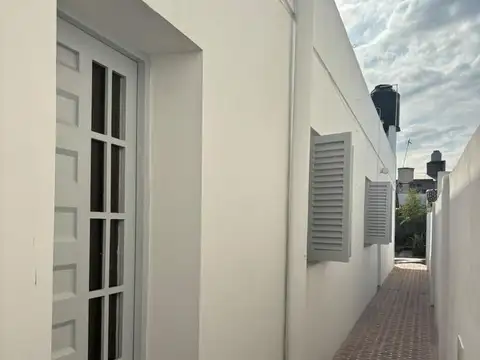 Depto Tipo Casa en Venta en Moron Sur, USD 69.000