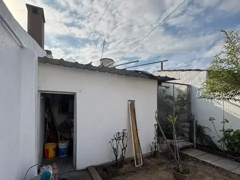 Depto Tipo Casa en Venta 50 años