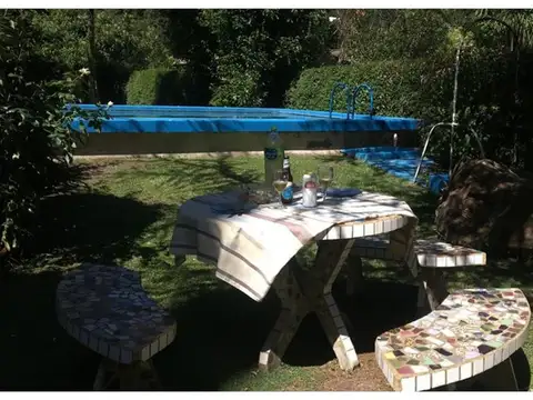 QUINTA CON DOS CASAS, PILETA Y AÑOSA ARBOLEDA