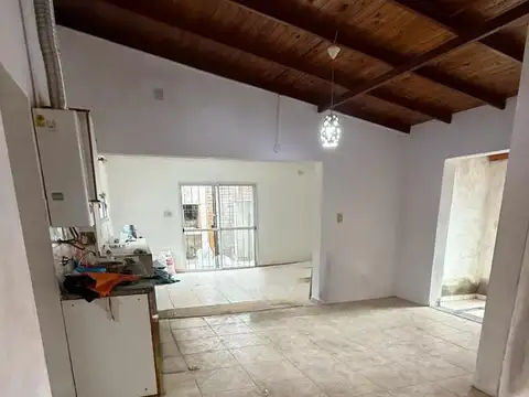 Hipólito Yrigoyen 3400