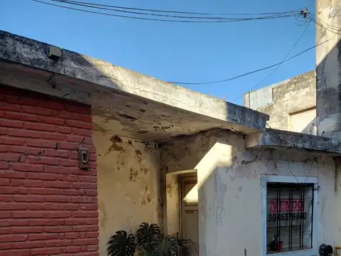 Casa 4 ambientes con 1 baño