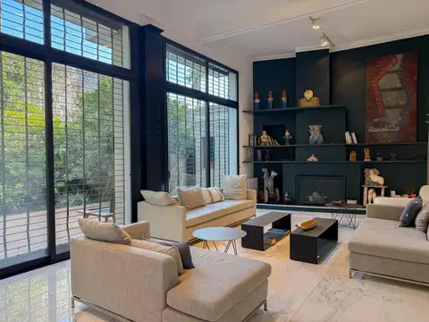 Casa 9 ambientes con 5 baños